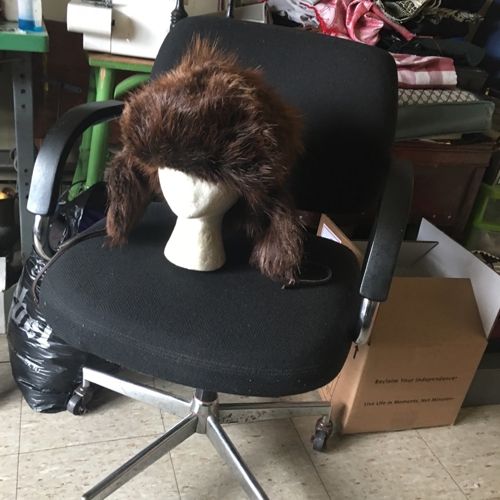 Russian dr brown muskrat hat size lg